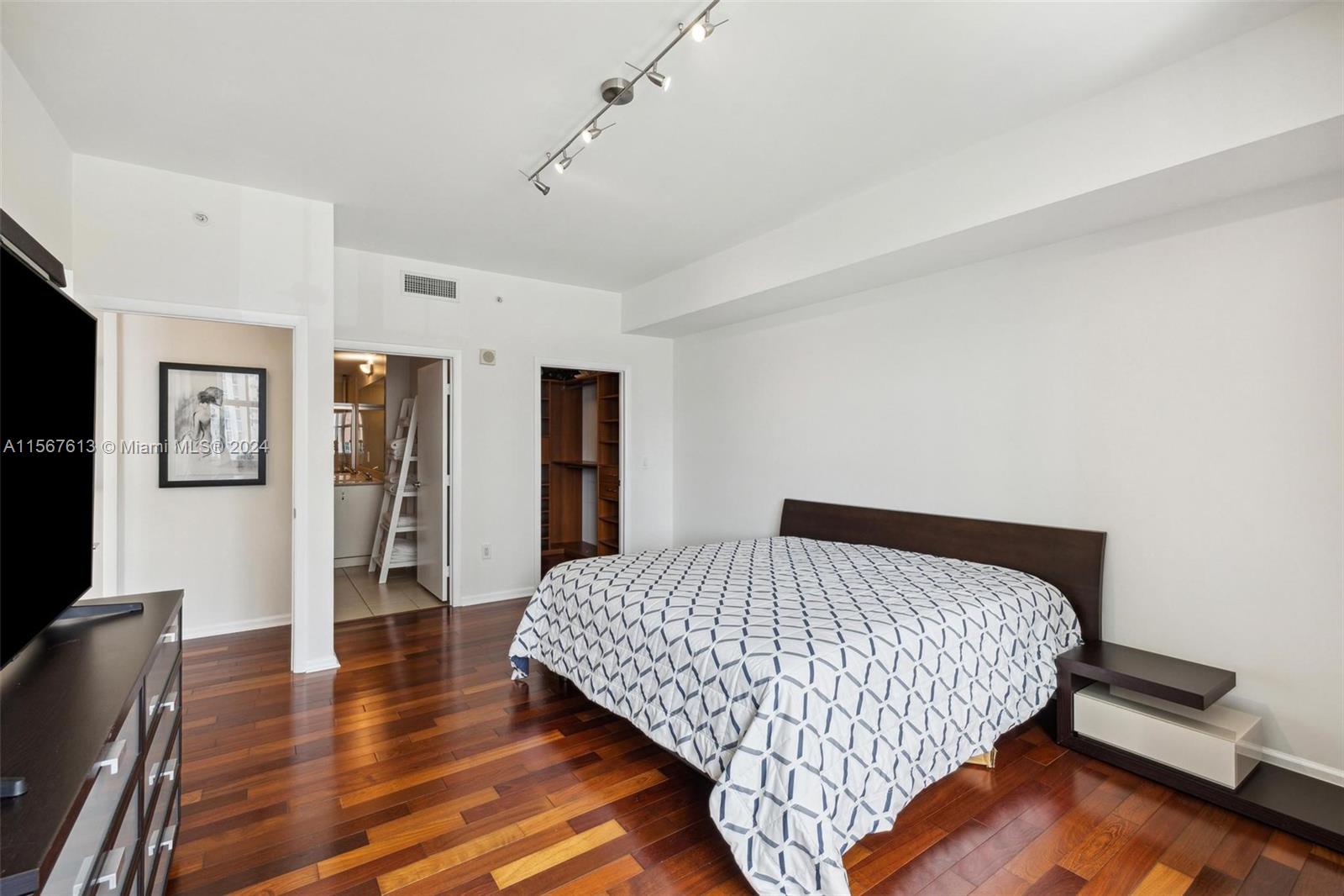 3340 NE 190th St 705, Aventura, Florida 33180, 3 Bedrooms Bedrooms, ,3 BathroomsBathrooms,Residential,For Sale,3340 NE 190th St 705,A11567613