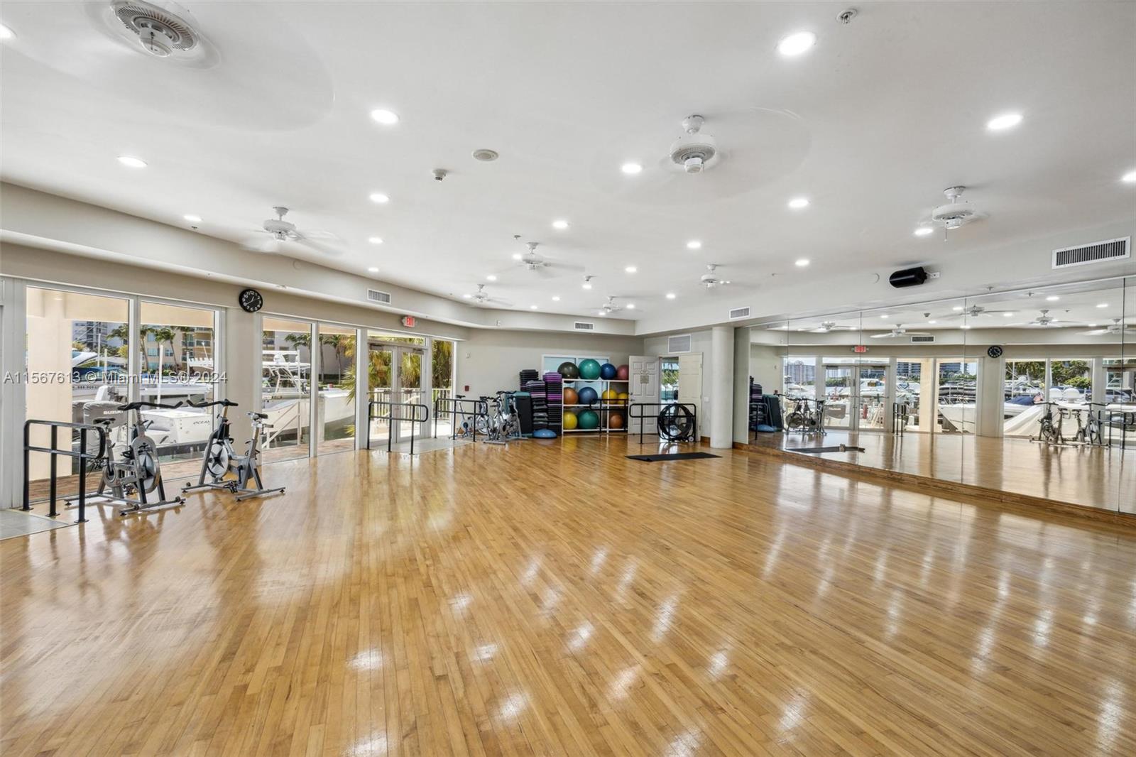 3340 NE 190th St 705, Aventura, Florida 33180, 3 Bedrooms Bedrooms, ,3 BathroomsBathrooms,Residential,For Sale,3340 NE 190th St 705,A11567613