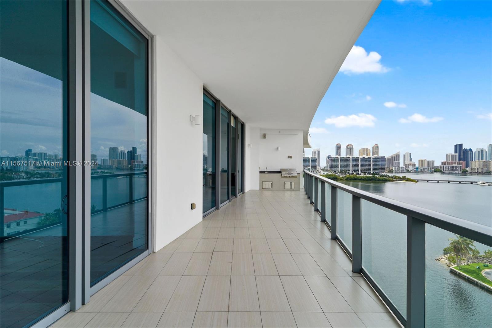 3250 NE 188th St LPH07, Aventura, Florida 33180, 3 Bedrooms Bedrooms, ,4 BathroomsBathrooms,Residentiallease,For Rent,3250 NE 188th St LPH07,A11567517