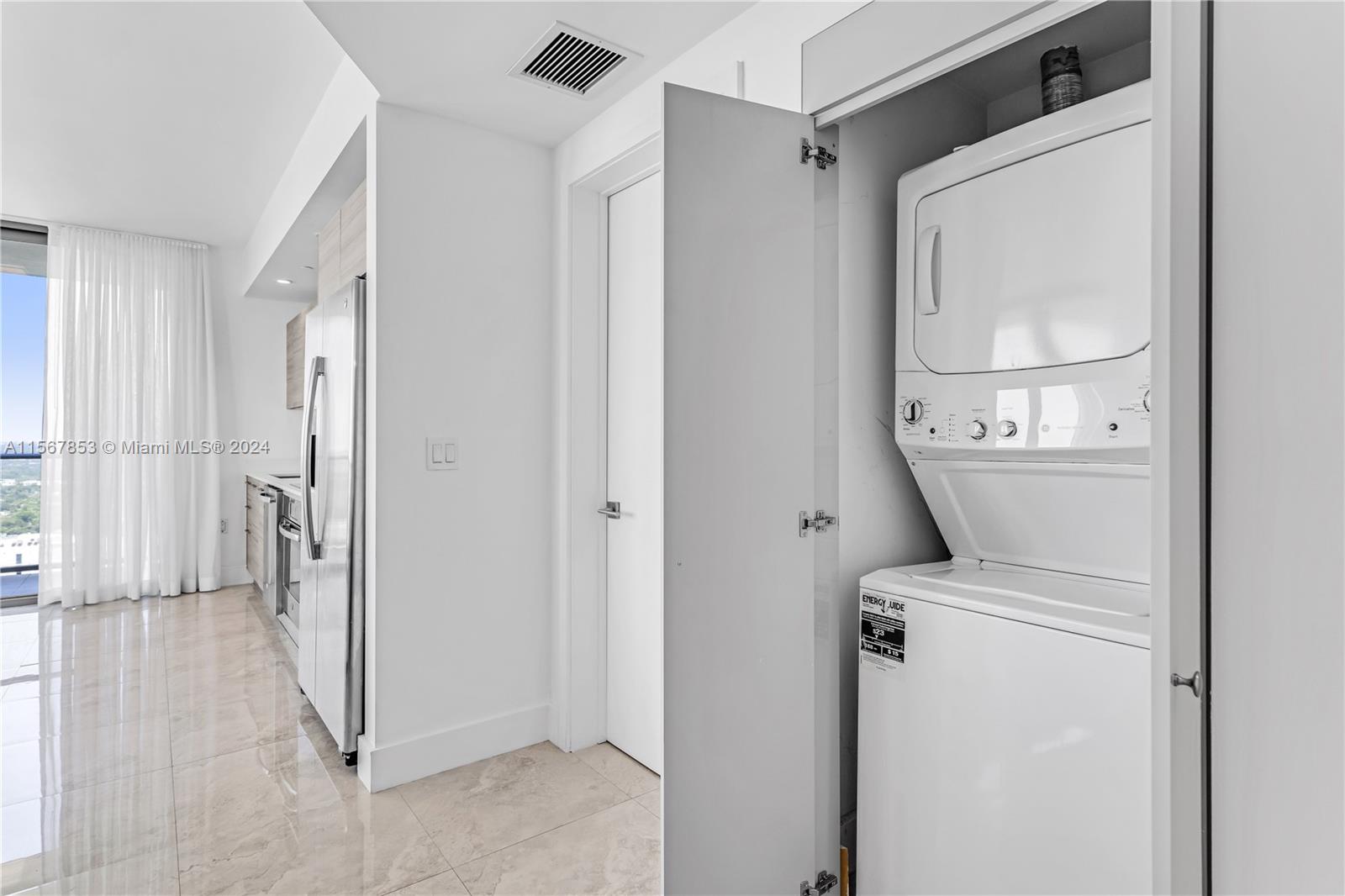 121 NE 34th St 3116, Miami, Florida 33137, 2 Bedrooms Bedrooms, ,2 BathroomsBathrooms,Residentiallease,For Rent,121 NE 34th St 3116,A11567853