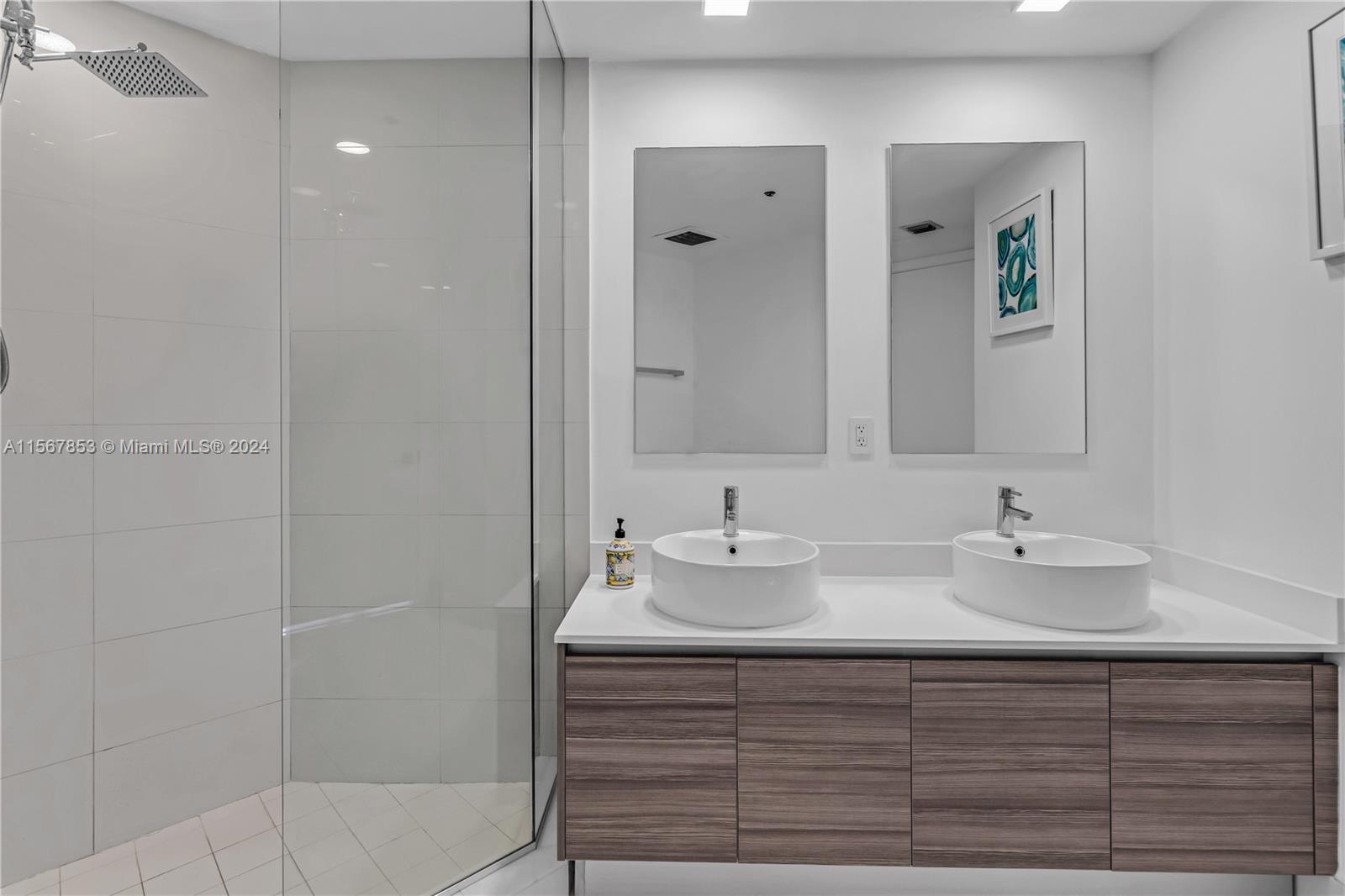 121 NE 34th St 3116, Miami, Florida 33137, 2 Bedrooms Bedrooms, ,2 BathroomsBathrooms,Residentiallease,For Rent,121 NE 34th St 3116,A11567853