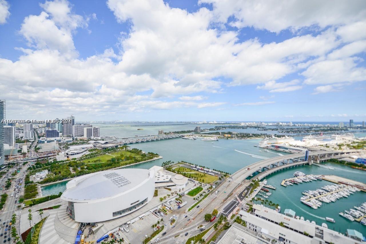 398 NE 5th St 4210, Miami, Florida 33132, 1 Bedroom Bedrooms, ,1 BathroomBathrooms,Residentiallease,For Rent,398 NE 5th St 4210,A11567903