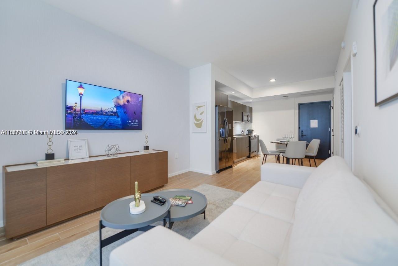 398 NE 5th St 4210, Miami, Florida 33132, 1 Bedroom Bedrooms, ,1 BathroomBathrooms,Residentiallease,For Rent,398 NE 5th St 4210,A11567903