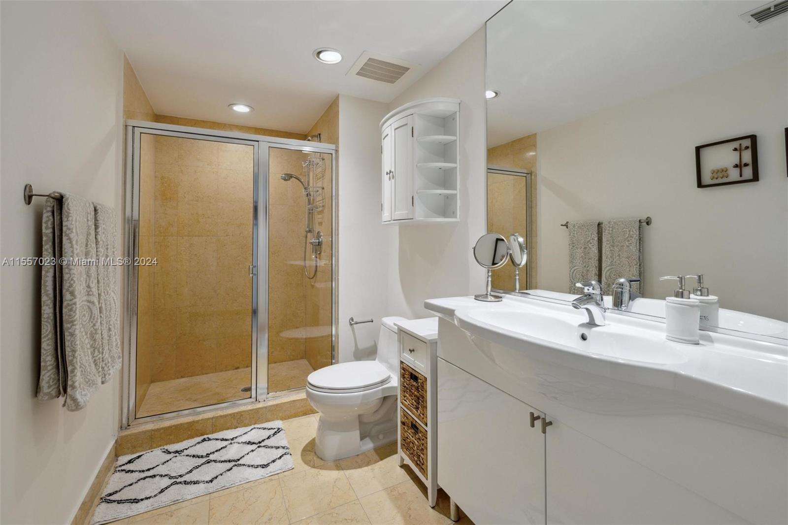 1830 S Ocean Dr 3909, Hallandale Beach, Florida 33009, 1 Bedroom Bedrooms, ,1 BathroomBathrooms,Residentiallease,For Rent,1830 S Ocean Dr 3909,A11557023