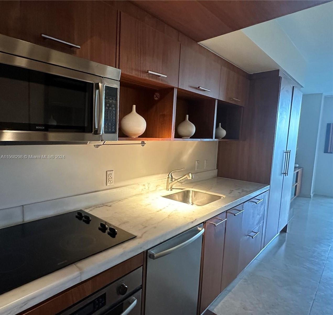 50 Biscayne Blvd 911, Miami, Florida 33132, ,1 BathroomBathrooms,Residentiallease,For Rent,50 Biscayne Blvd 911,A11568298