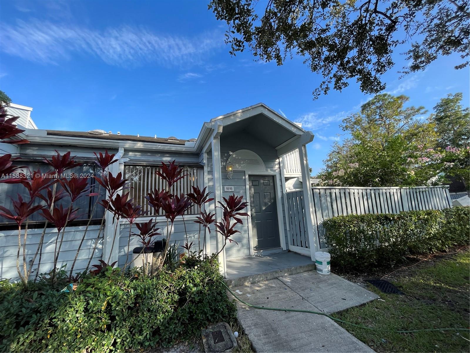 1818 Racquet Ct, North Lauderdale, Florida 33068, 3 Bedrooms Bedrooms, ,2 BathroomsBathrooms,Residentiallease,For Rent,1818 Racquet Ct,A11568321