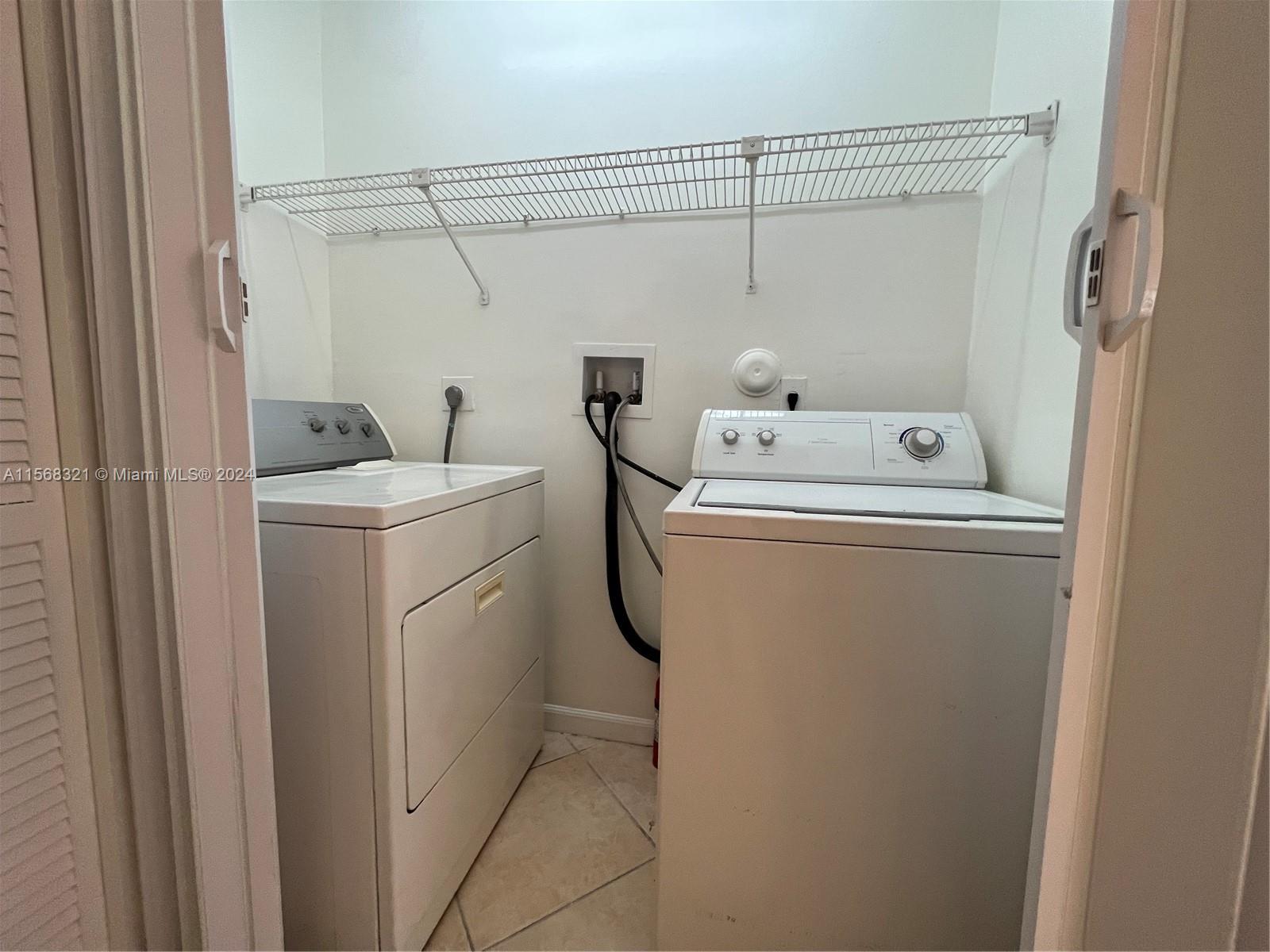 1818 Racquet Ct, North Lauderdale, Florida 33068, 3 Bedrooms Bedrooms, ,2 BathroomsBathrooms,Residentiallease,For Rent,1818 Racquet Ct,A11568321