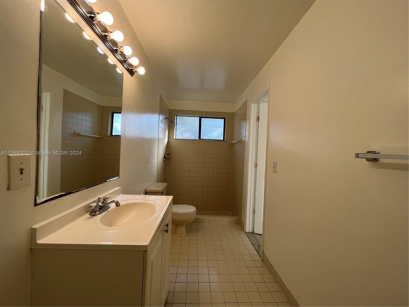 1818 Racquet Ct, North Lauderdale, Florida 33068, 3 Bedrooms Bedrooms, ,2 BathroomsBathrooms,Residentiallease,For Rent,1818 Racquet Ct,A11568321