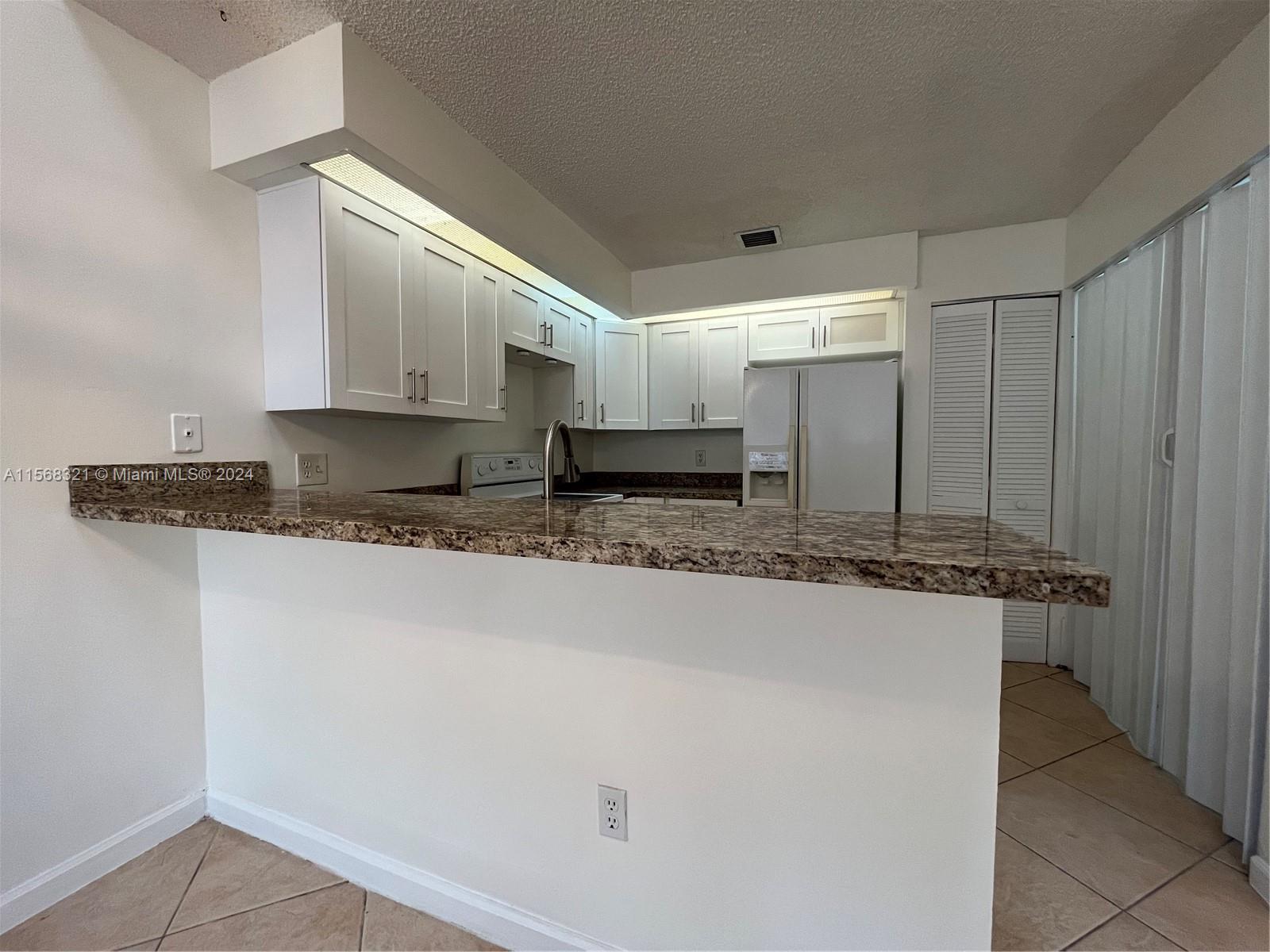 1818 Racquet Ct, North Lauderdale, Florida 33068, 3 Bedrooms Bedrooms, ,2 BathroomsBathrooms,Residentiallease,For Rent,1818 Racquet Ct,A11568321
