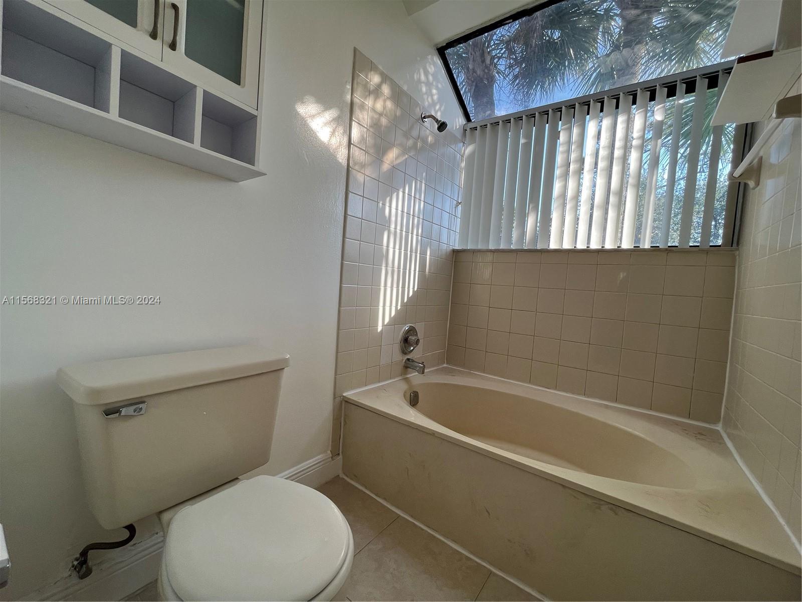 1818 Racquet Ct, North Lauderdale, Florida 33068, 3 Bedrooms Bedrooms, ,2 BathroomsBathrooms,Residentiallease,For Rent,1818 Racquet Ct,A11568321