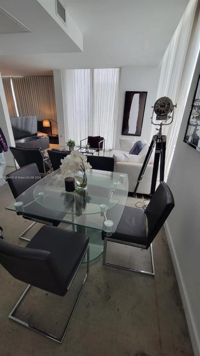 151 SE 1 St PH 10, Miami, Florida 33131, 1 Bedroom Bedrooms, ,1 BathroomBathrooms,Residentiallease,For Rent,151 SE 1 St PH 10,A11564403