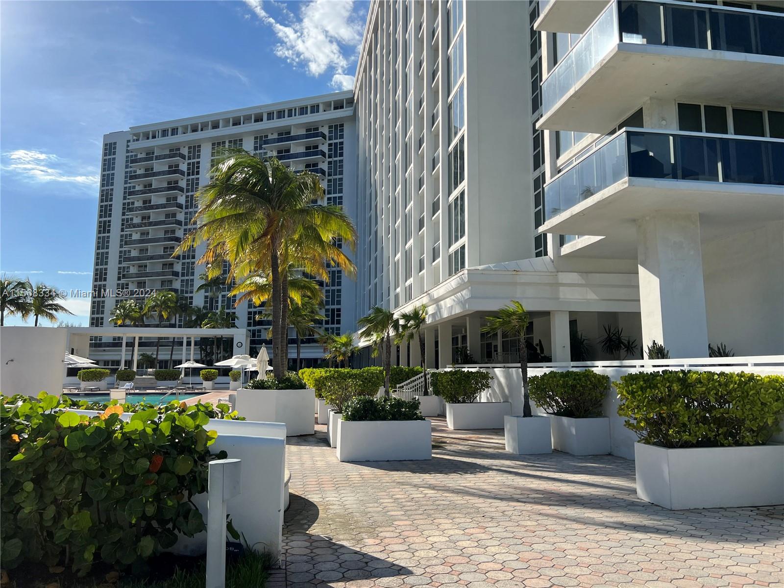 10275 Collins Ave 112, Bal Harbour, Florida 33154, ,1 BathroomBathrooms,Residential,For Sale,10275 Collins Ave 112,A11568334