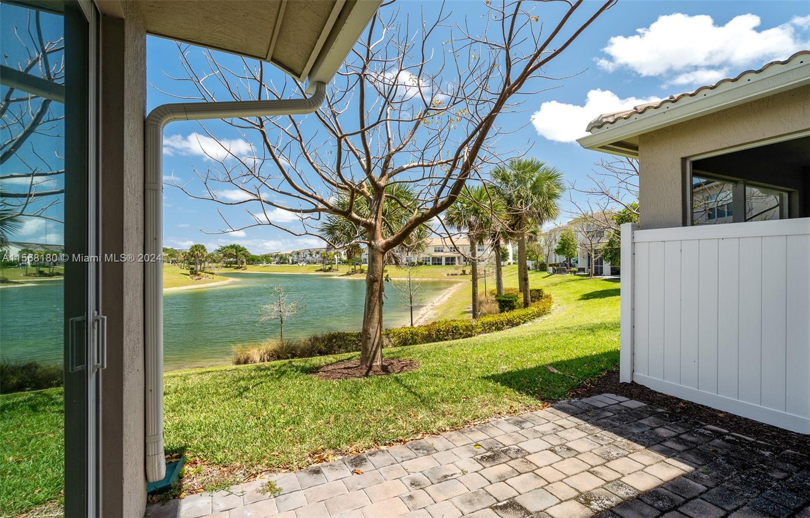 1283 Eucalyptus Dr, Hollywood, Florida 33021, 3 Bedrooms Bedrooms, ,2 BathroomsBathrooms,Residentiallease,For Rent,1283 Eucalyptus Dr,A11568180