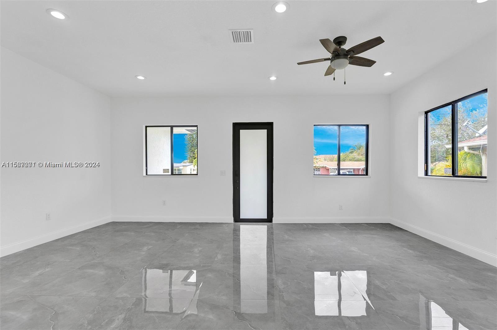 108 NW 1st Ave 1-2, Hallandale Beach, Florida 33009, 4 Bedrooms Bedrooms, ,3 BathroomsBathrooms,Residentiallease,For Rent,108 NW 1st Ave 1-2,A11567271