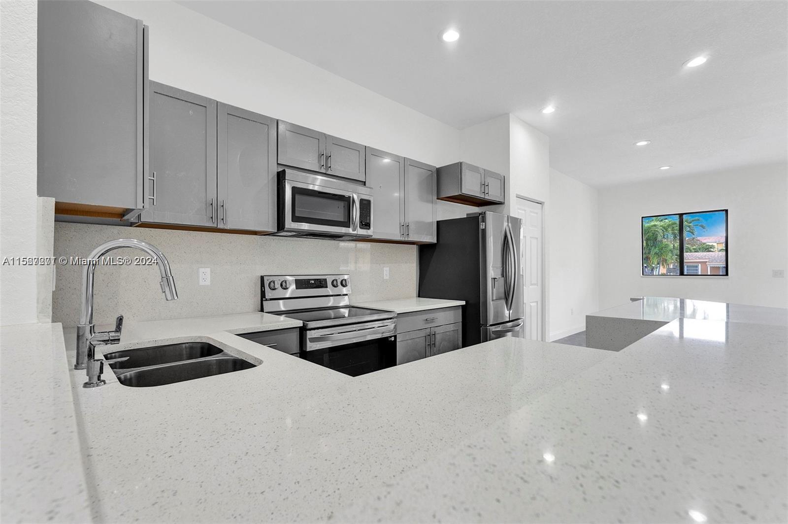 108 NW 1st Ave 1-2, Hallandale Beach, Florida 33009, 4 Bedrooms Bedrooms, ,3 BathroomsBathrooms,Residentiallease,For Rent,108 NW 1st Ave 1-2,A11567271