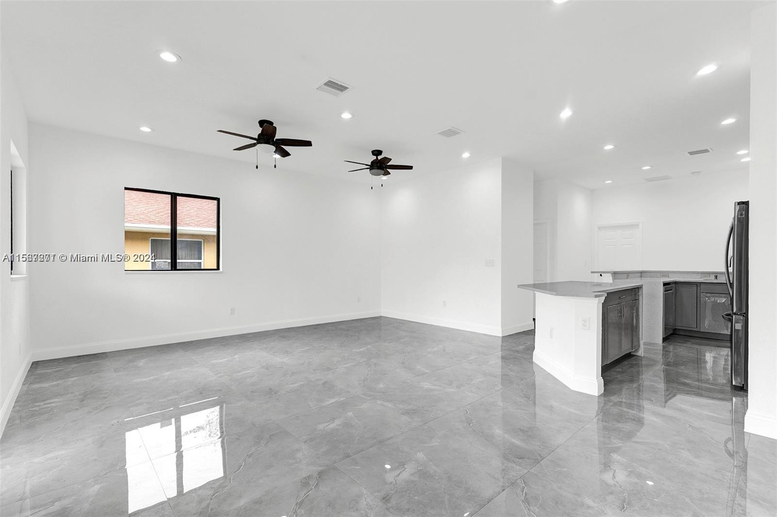 108 NW 1st Ave 1-2, Hallandale Beach, Florida 33009, 4 Bedrooms Bedrooms, ,3 BathroomsBathrooms,Residentiallease,For Rent,108 NW 1st Ave 1-2,A11567271
