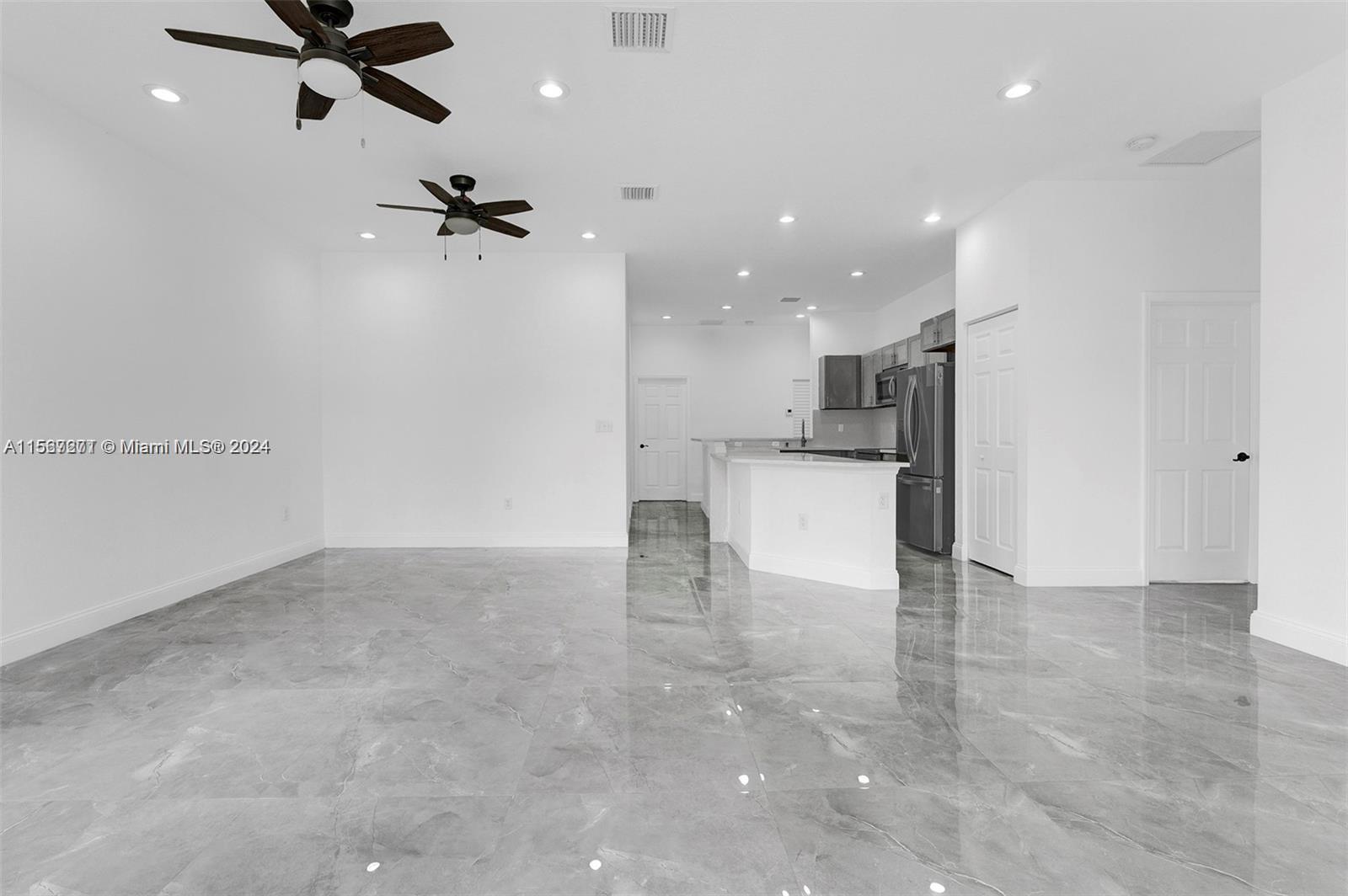 108 NW 1st Ave 1-2, Hallandale Beach, Florida 33009, 4 Bedrooms Bedrooms, ,3 BathroomsBathrooms,Residentiallease,For Rent,108 NW 1st Ave 1-2,A11567271