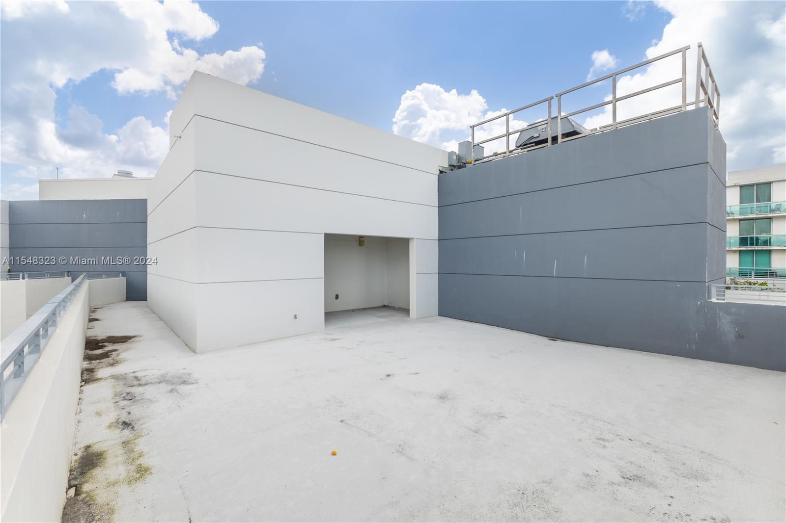 350 NE 24th St PH2, Miami, Florida 33137, 2 Bedrooms Bedrooms, ,2 BathroomsBathrooms,Residential,For Sale,350 NE 24th St PH2,A11548323