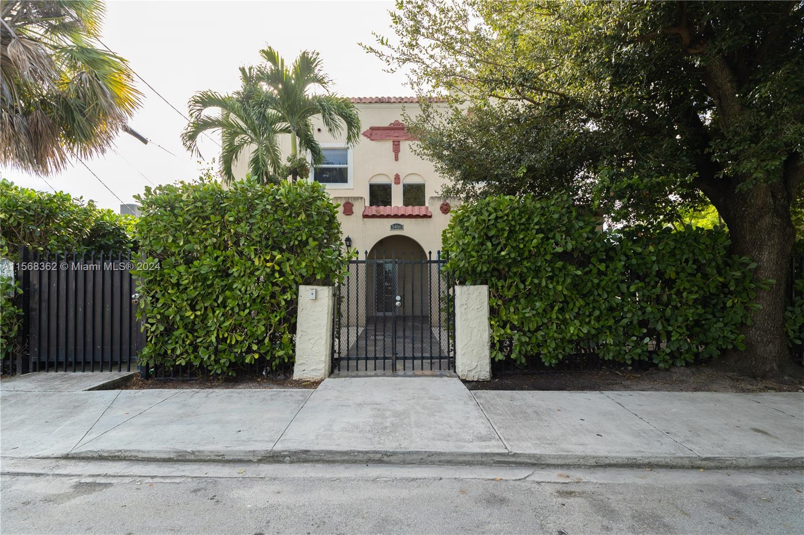 5416 NE 1st Ct 6, Miami, Florida 33137, 2 Bedrooms Bedrooms, ,1 BathroomBathrooms,Residentiallease,For Rent,5416 NE 1st Ct 6,A11568362