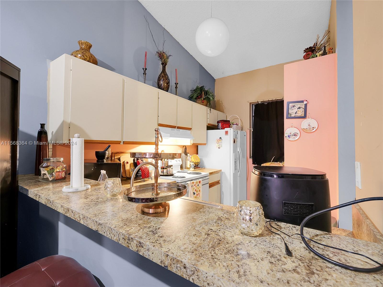 6773 NW 186th Ter 6773, Hialeah, Florida 33015, 2 Bedrooms Bedrooms, ,2 BathroomsBathrooms,Residential,For Sale,6773 NW 186th Ter 6773,A11568364