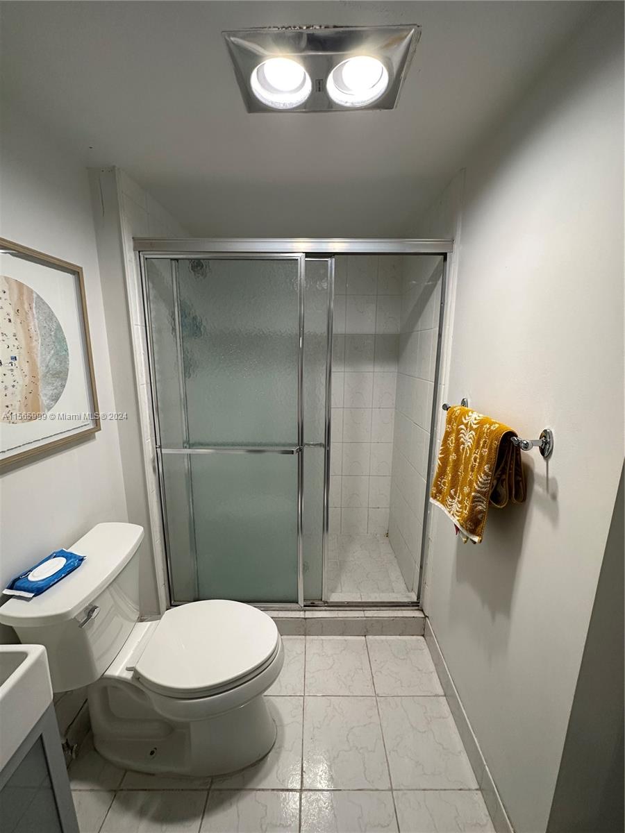3675 N Country Club Dr 308, Aventura, Florida 33180, 2 Bedrooms Bedrooms, ,2 BathroomsBathrooms,Residentiallease,For Rent,3675 N Country Club Dr 308,A11565999