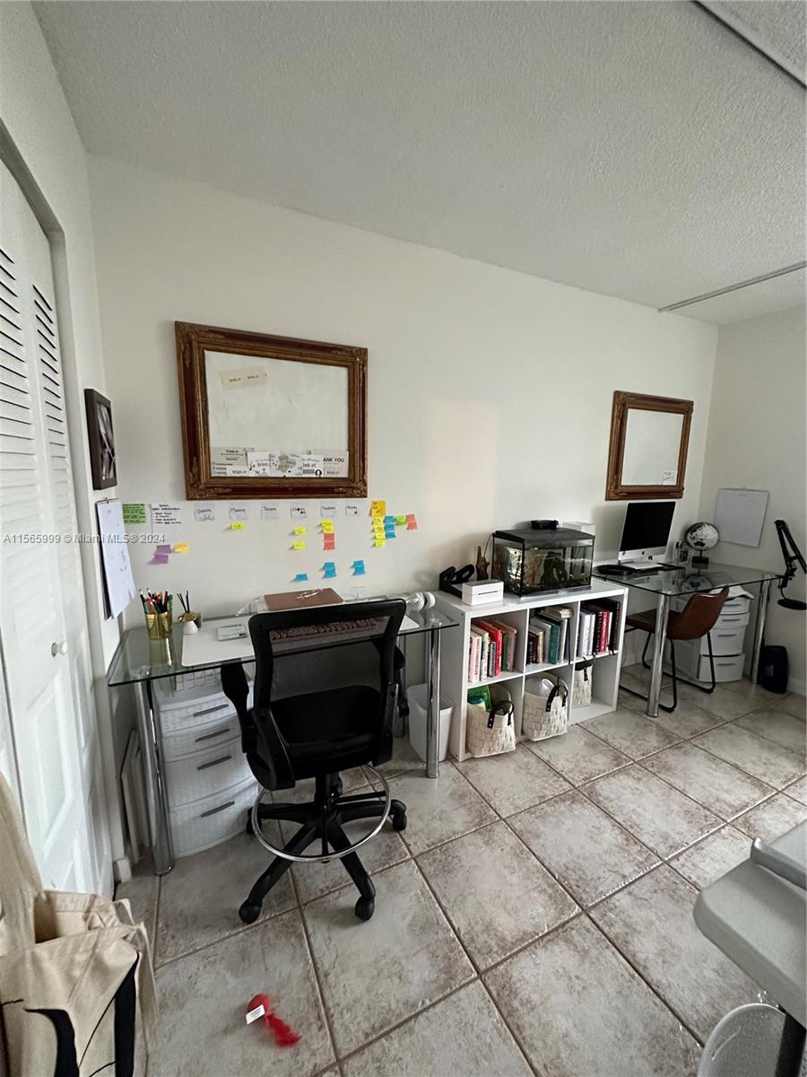 3675 N Country Club Dr 308, Aventura, Florida 33180, 2 Bedrooms Bedrooms, ,2 BathroomsBathrooms,Residentiallease,For Rent,3675 N Country Club Dr 308,A11565999