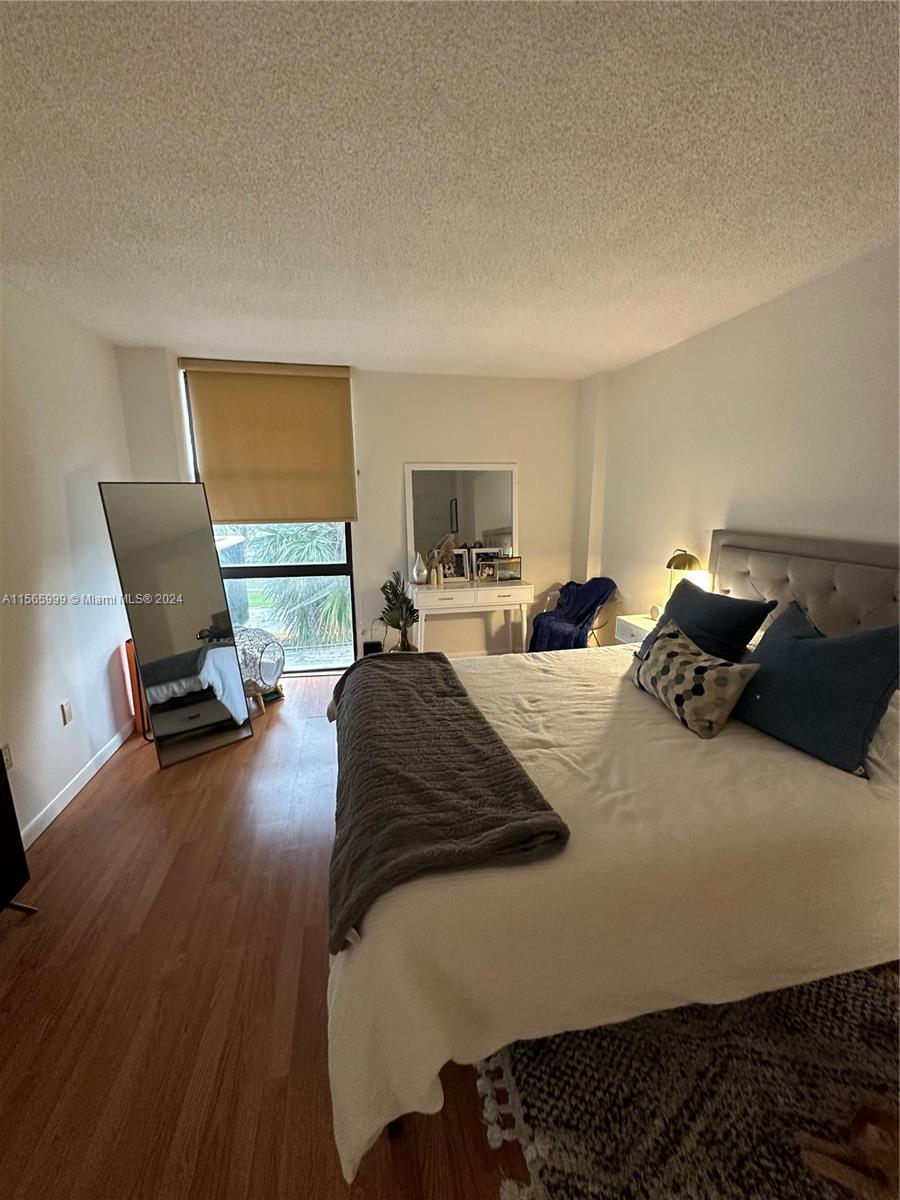 3675 N Country Club Dr 308, Aventura, Florida 33180, 2 Bedrooms Bedrooms, ,2 BathroomsBathrooms,Residentiallease,For Rent,3675 N Country Club Dr 308,A11565999