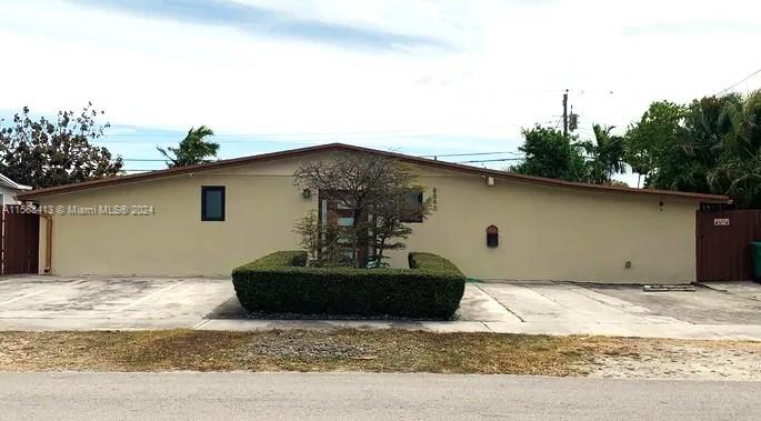 8840 SW 50th Ter  For Sale A11568413, FL