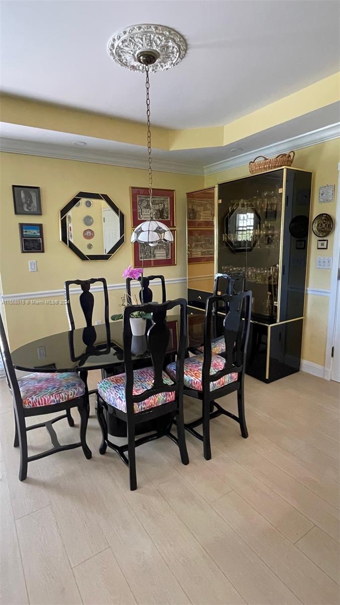 1400 Salzedo St 401, Coral Gables, Florida 33134, 2 Bedrooms Bedrooms, ,2 BathroomsBathrooms,Residential,For Sale,1400 Salzedo St 401,A11568015