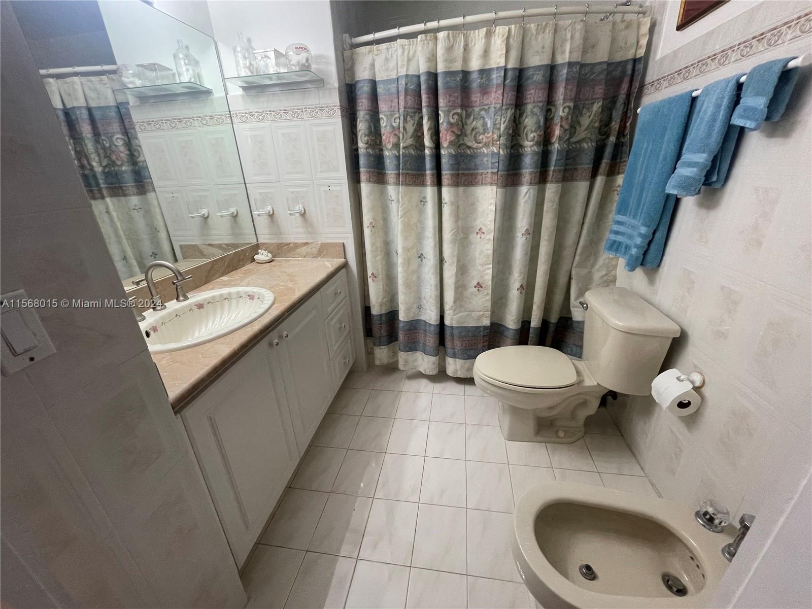 1400 Salzedo St 401, Coral Gables, Florida 33134, 2 Bedrooms Bedrooms, ,2 BathroomsBathrooms,Residential,For Sale,1400 Salzedo St 401,A11568015