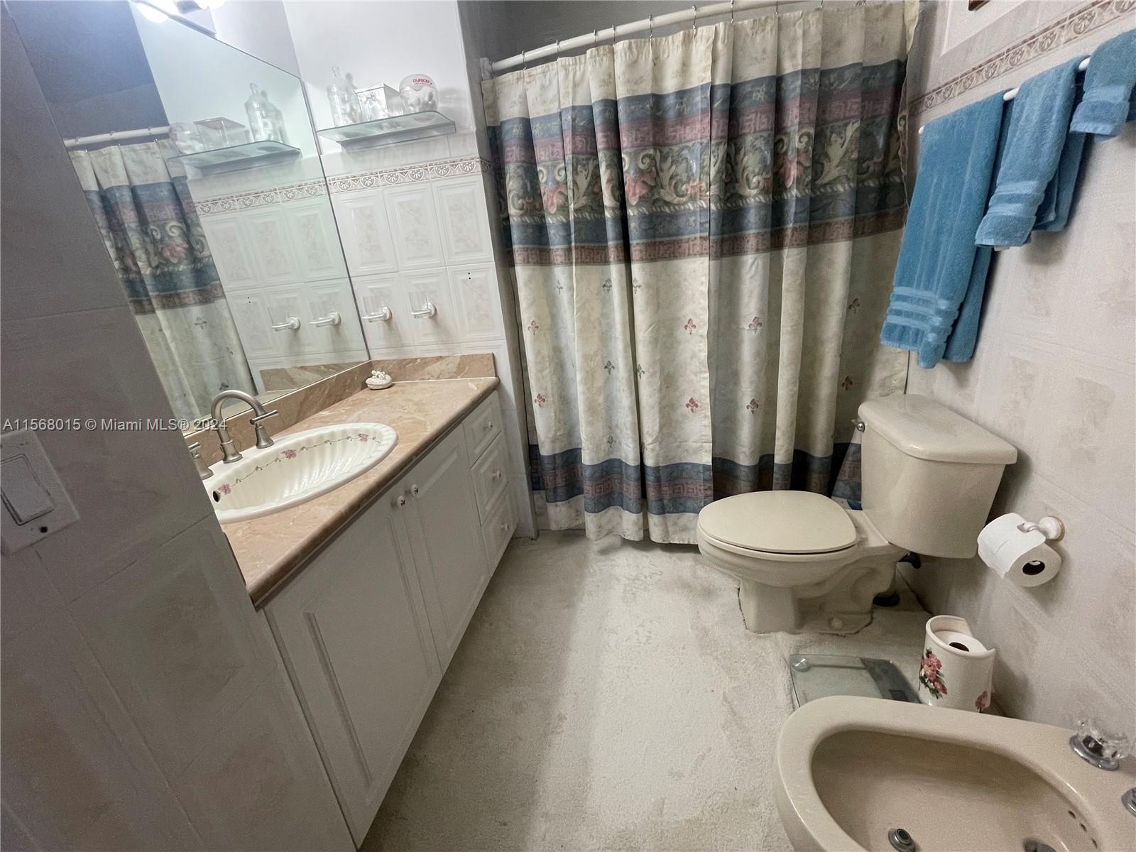 1400 Salzedo St 401, Coral Gables, Florida 33134, 2 Bedrooms Bedrooms, ,2 BathroomsBathrooms,Residential,For Sale,1400 Salzedo St 401,A11568015