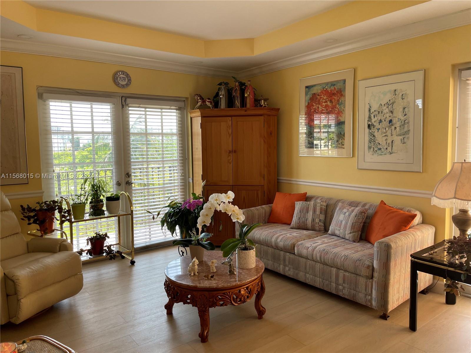 1400 Salzedo St 401, Coral Gables, Florida 33134, 2 Bedrooms Bedrooms, ,2 BathroomsBathrooms,Residential,For Sale,1400 Salzedo St 401,A11568015