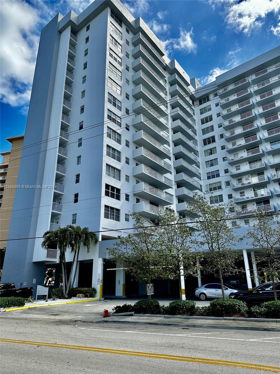 137 Golden Isles Dr 1110, Hallandale Beach, Florida 33009, 2 Bedrooms Bedrooms, ,2 BathroomsBathrooms,Residentiallease,For Rent,137 Golden Isles Dr 1110,A11568395