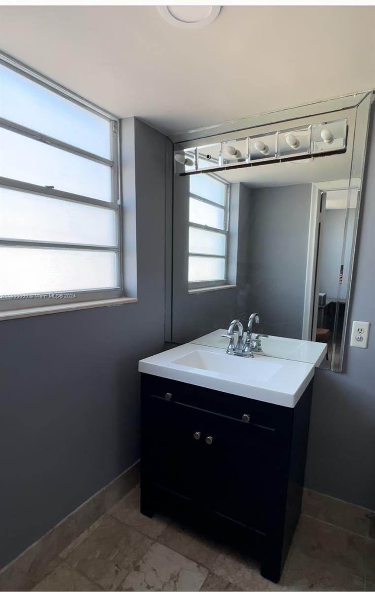 137 Golden Isles Dr 1110, Hallandale Beach, Florida 33009, 2 Bedrooms Bedrooms, ,2 BathroomsBathrooms,Residentiallease,For Rent,137 Golden Isles Dr 1110,A11568395