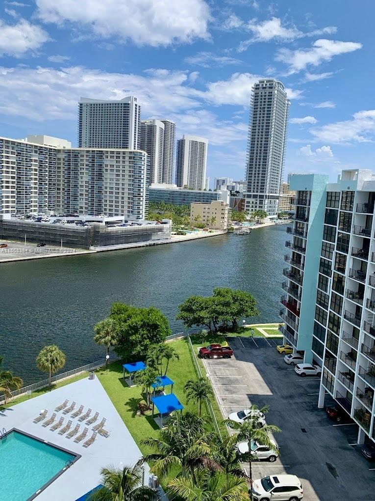 200 Leslie Dr 202, Hallandale Beach, Florida 33009, 2 Bedrooms Bedrooms, ,2 BathroomsBathrooms,Residential,For Sale,200 Leslie Dr 202,A11568384