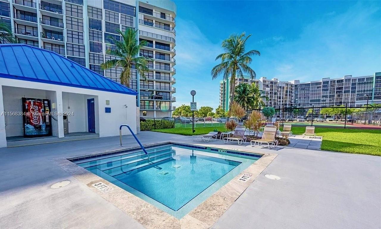 200 Leslie Dr 202, Hallandale Beach, Florida 33009, 2 Bedrooms Bedrooms, ,2 BathroomsBathrooms,Residential,For Sale,200 Leslie Dr 202,A11568384