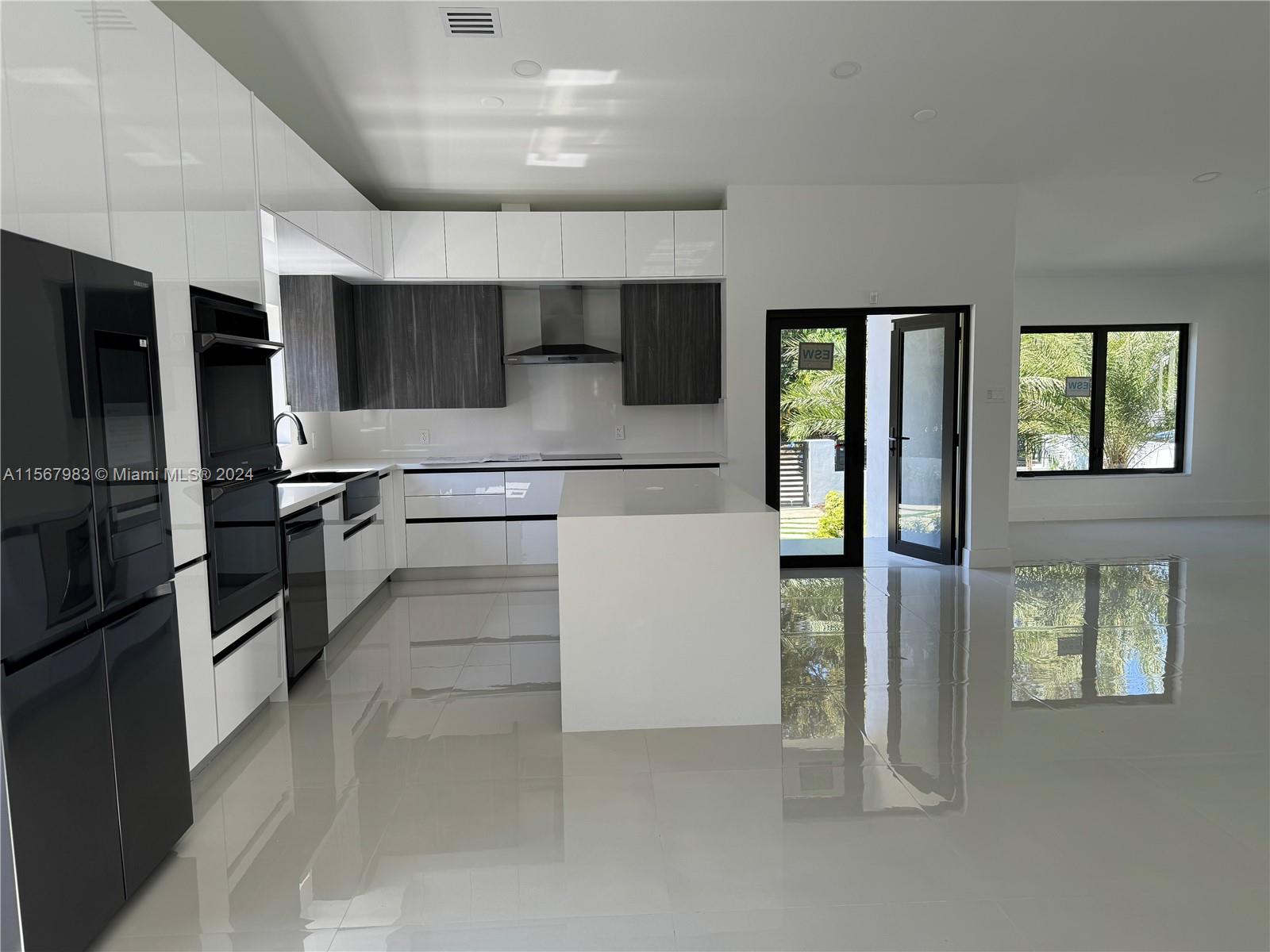 1205 Wallace St, Coral Gables, Florida 33134, 5 Bedrooms Bedrooms, ,5 BathroomsBathrooms,Residentiallease,For Rent,1205 Wallace St,A11567983