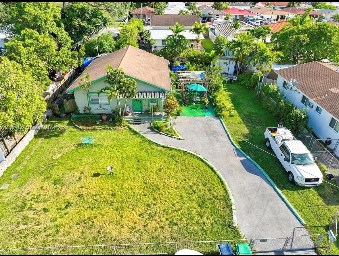 6738 SW 14th St  For Sale A11568497, FL