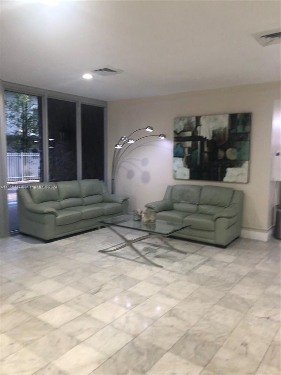 3161 S Ocean Dr 805, Hallandale Beach, Florida 33009, 2 Bedrooms Bedrooms, ,2 BathroomsBathrooms,Residential,For Sale,3161 S Ocean Dr 805,A11568447