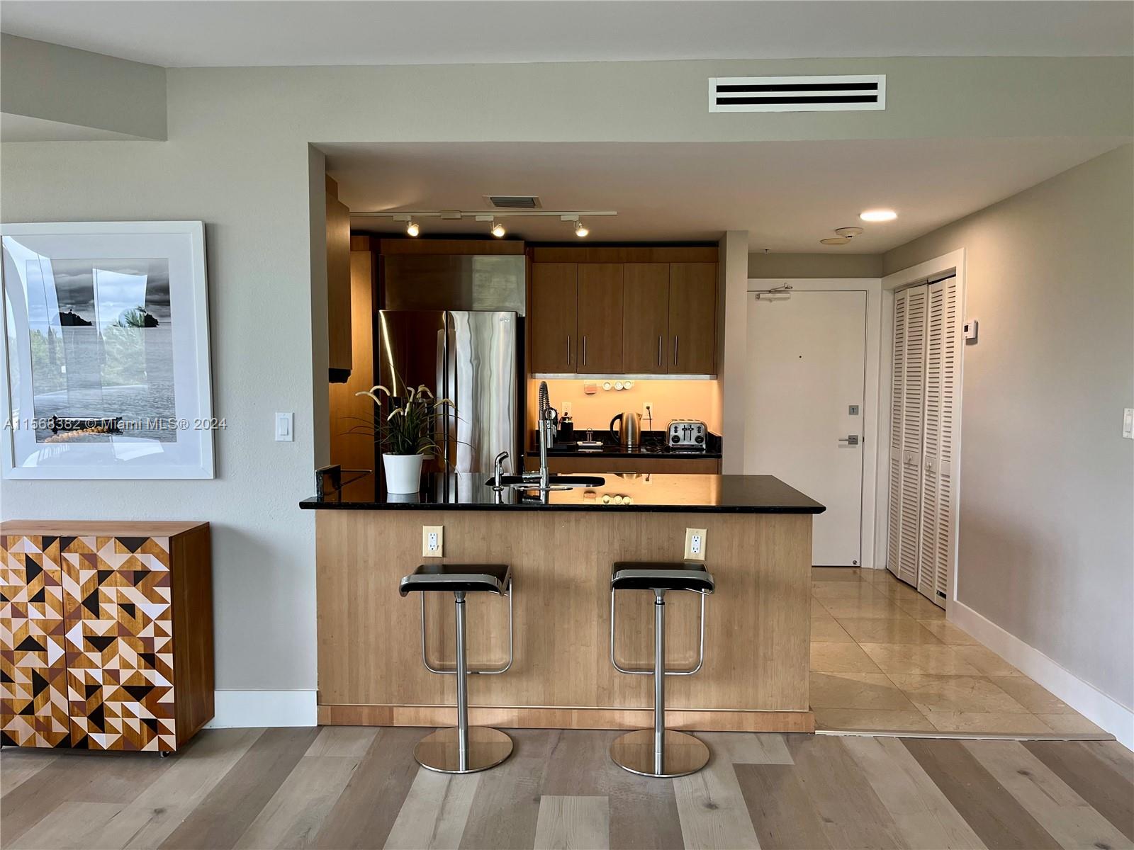 10275 Collins Ave 331, Bal Harbour, Florida 33154, 2 Bedrooms Bedrooms, ,2 BathroomsBathrooms,Residentiallease,For Rent,10275 Collins Ave 331,A11568382