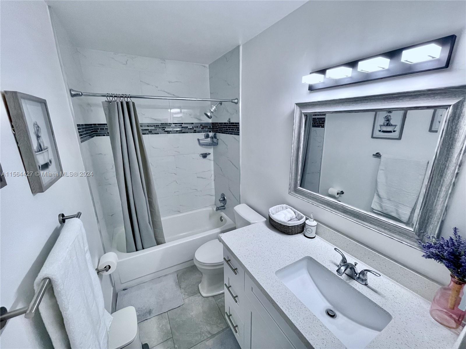 7502 NW 86th Ter 202, Tamarac, Florida 33321, 2 Bedrooms Bedrooms, 1 Room Rooms,2 BathroomsBathrooms,Residential,For Sale,7502 NW 86th Ter 202,A11564427