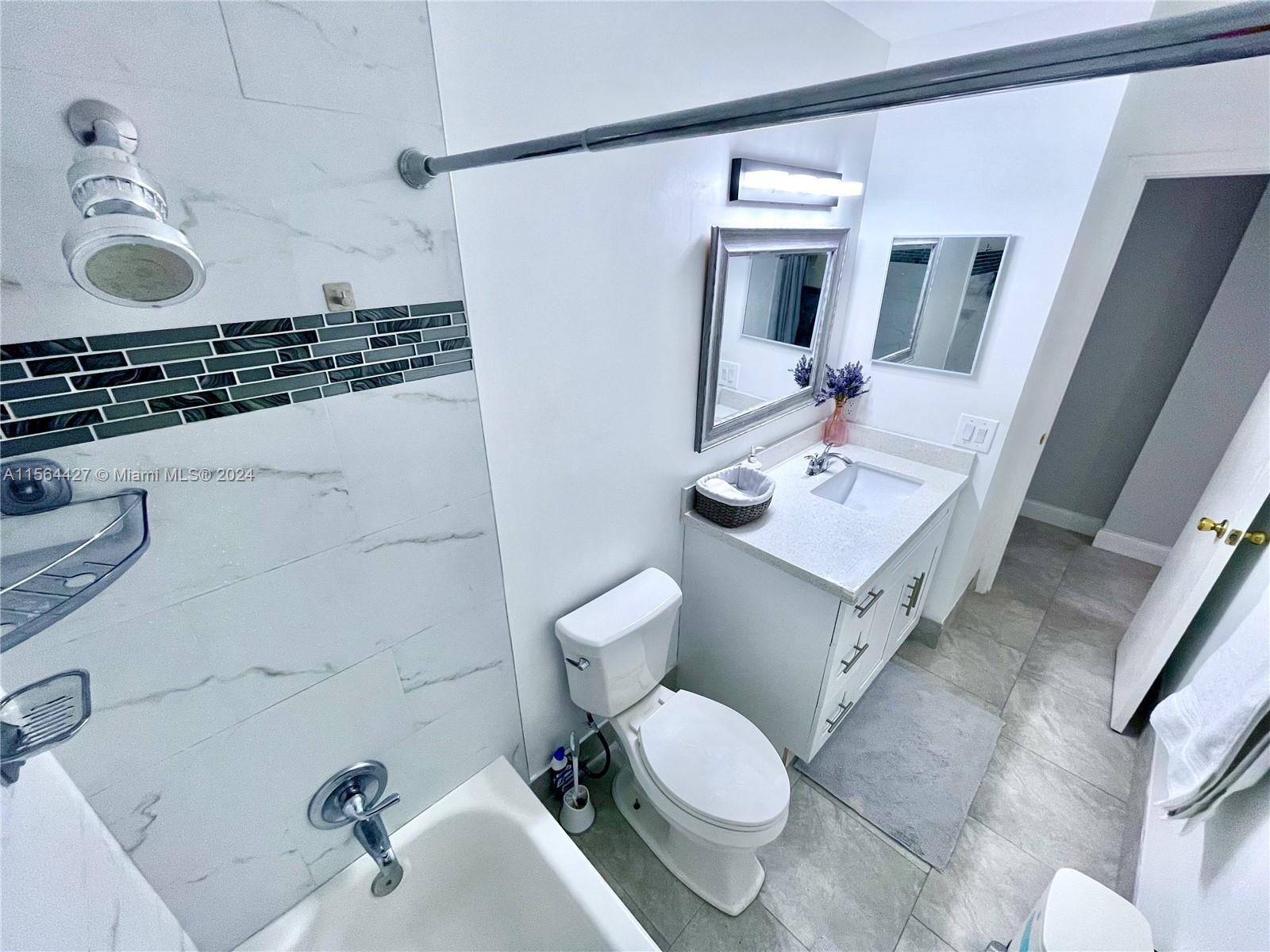 7502 NW 86th Ter 202, Tamarac, Florida 33321, 2 Bedrooms Bedrooms, 1 Room Rooms,2 BathroomsBathrooms,Residential,For Sale,7502 NW 86th Ter 202,A11564427