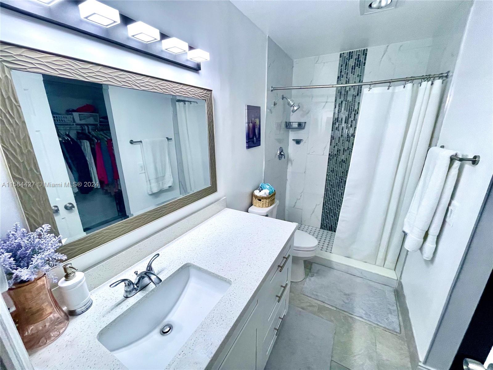 7502 NW 86th Ter 202, Tamarac, Florida 33321, 2 Bedrooms Bedrooms, 1 Room Rooms,2 BathroomsBathrooms,Residential,For Sale,7502 NW 86th Ter 202,A11564427