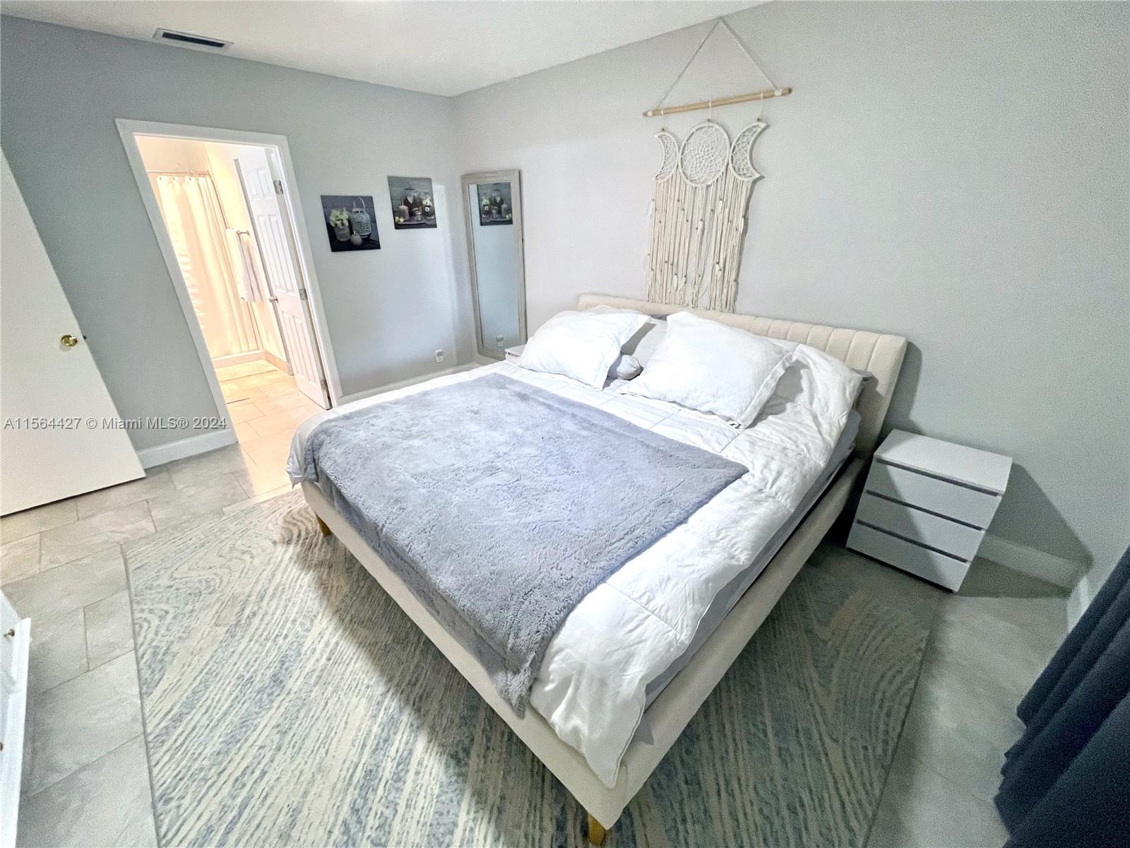 7502 NW 86th Ter 202, Tamarac, Florida 33321, 2 Bedrooms Bedrooms, 1 Room Rooms,2 BathroomsBathrooms,Residential,For Sale,7502 NW 86th Ter 202,A11564427