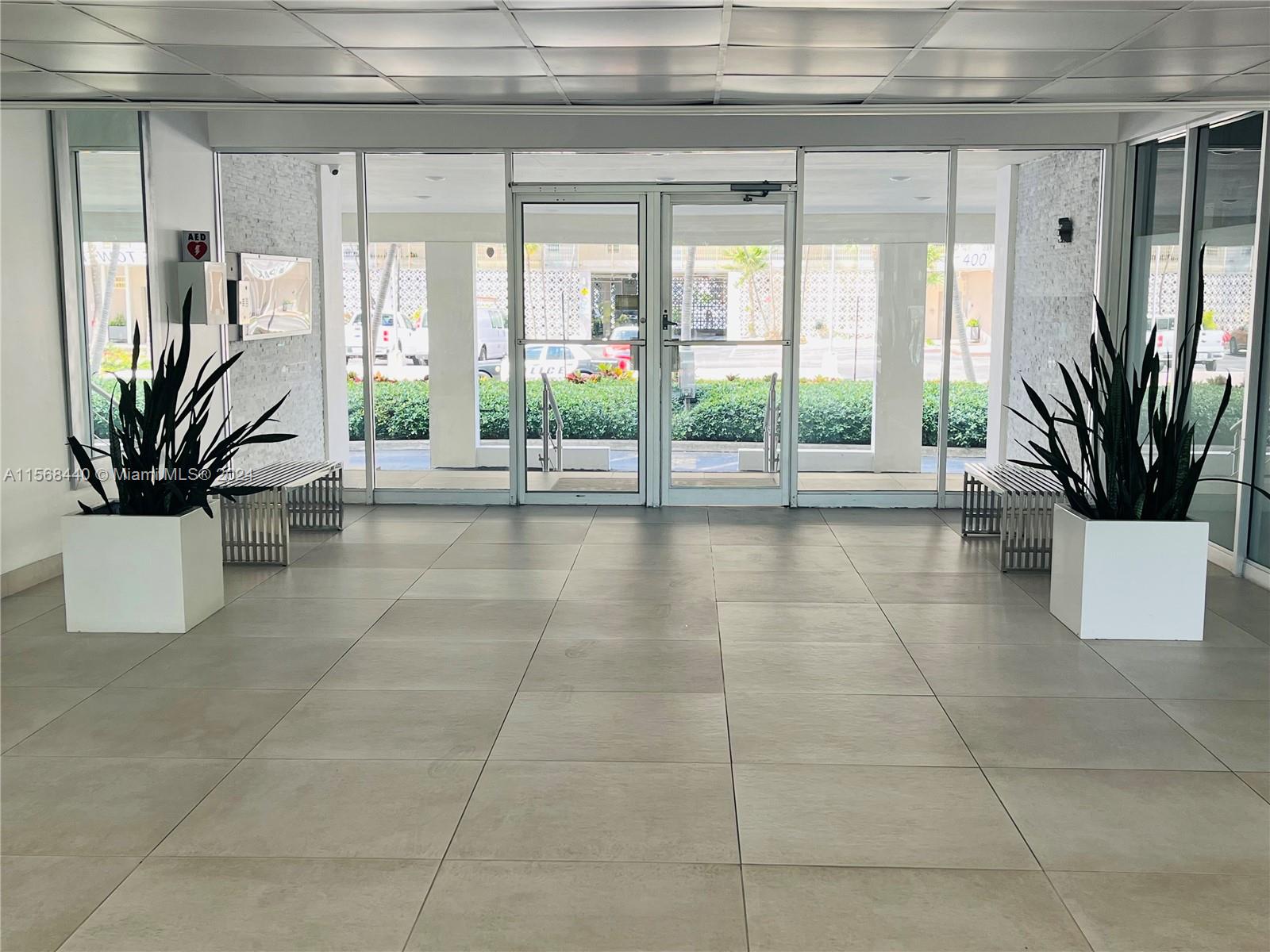 401 Golden Isles Dr 716, Hallandale Beach, Florida 33009, 1 Bedroom Bedrooms, ,1 BathroomBathrooms,Residentiallease,For Rent,401 Golden Isles Dr 716,A11568440