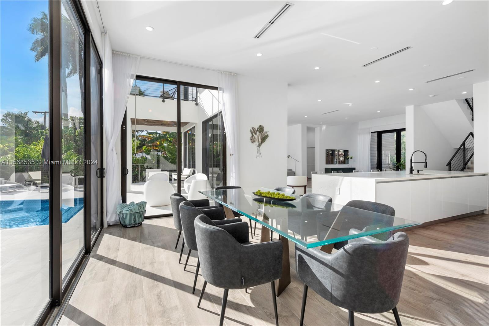 1276 NE 93rd St, Miami Shores, Florida 33138, 6 Bedrooms Bedrooms, ,5 BathroomsBathrooms,Residential,For Sale,1276 NE 93rd St,A11568535