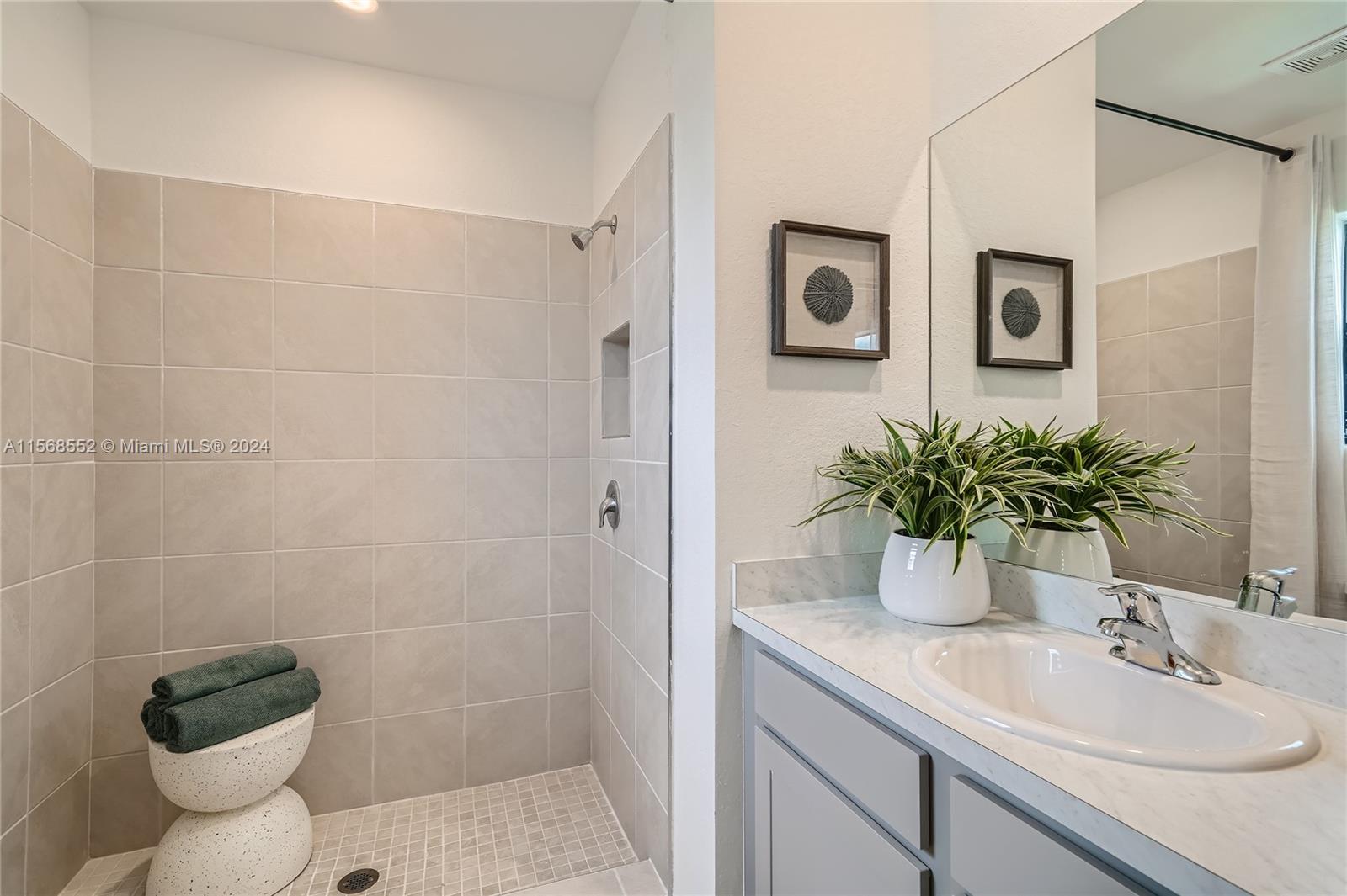 490 NE 13th Street, Florida City, Florida 33034, 4 Bedrooms Bedrooms, ,3 BathroomsBathrooms,Residential,For Sale,490 NE 13th Street,A11568552