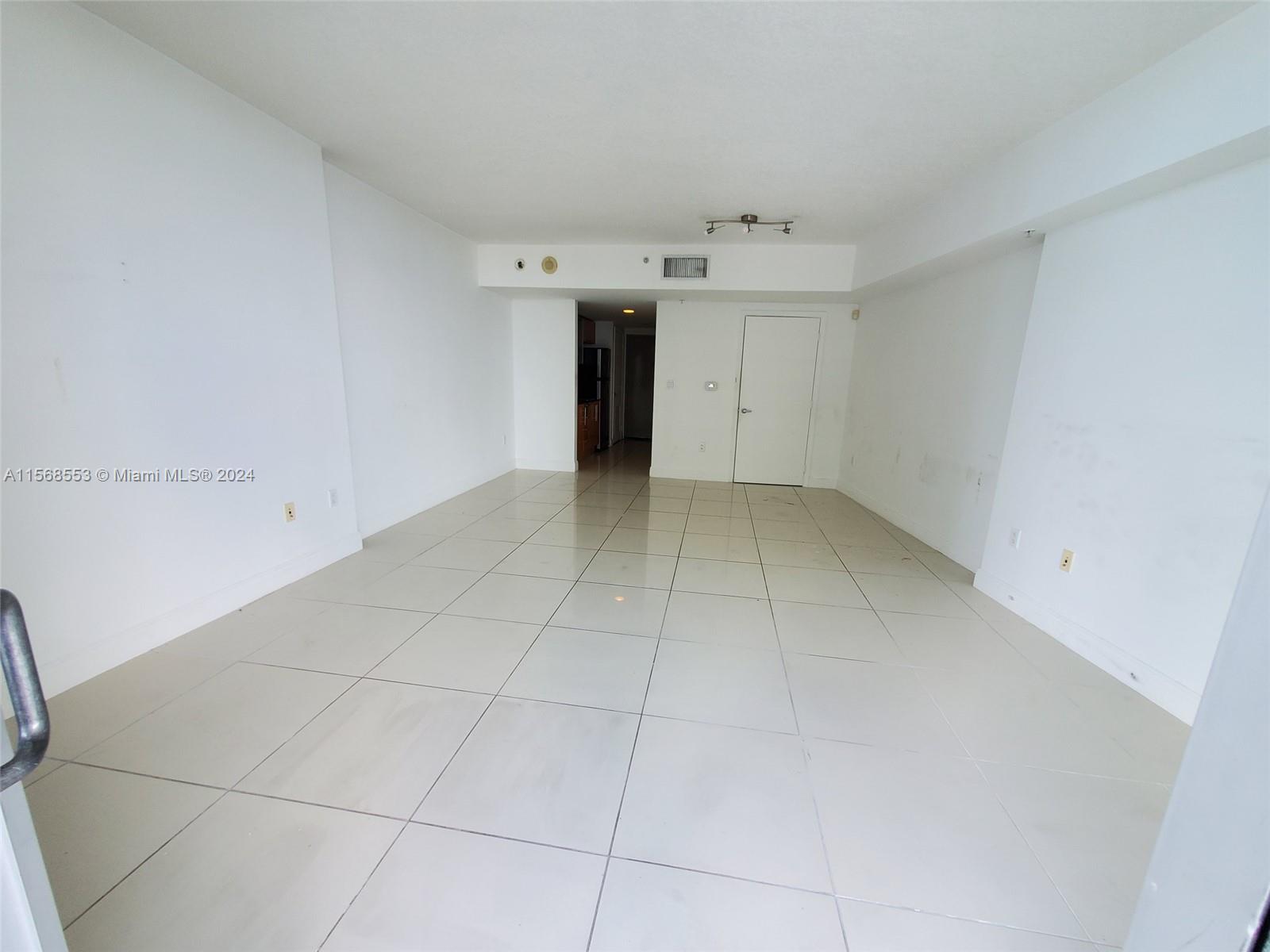 1750 N Bayshore Dr 4407, Miami, Florida 33132, ,1 BathroomBathrooms,Residential,For Sale,1750 N Bayshore Dr 4407,A11568553