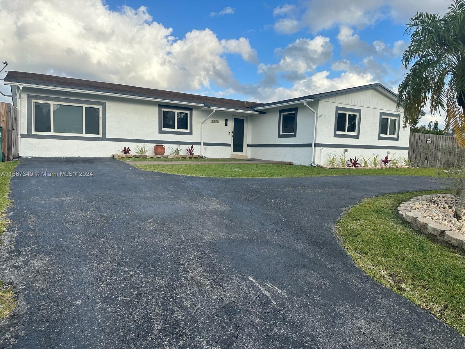 27665 SW 163rd Ave, Homestead, Florida 33031, 5 Bedrooms Bedrooms, ,3 BathroomsBathrooms,Residential,For Sale,27665 SW 163rd Ave,A11567340