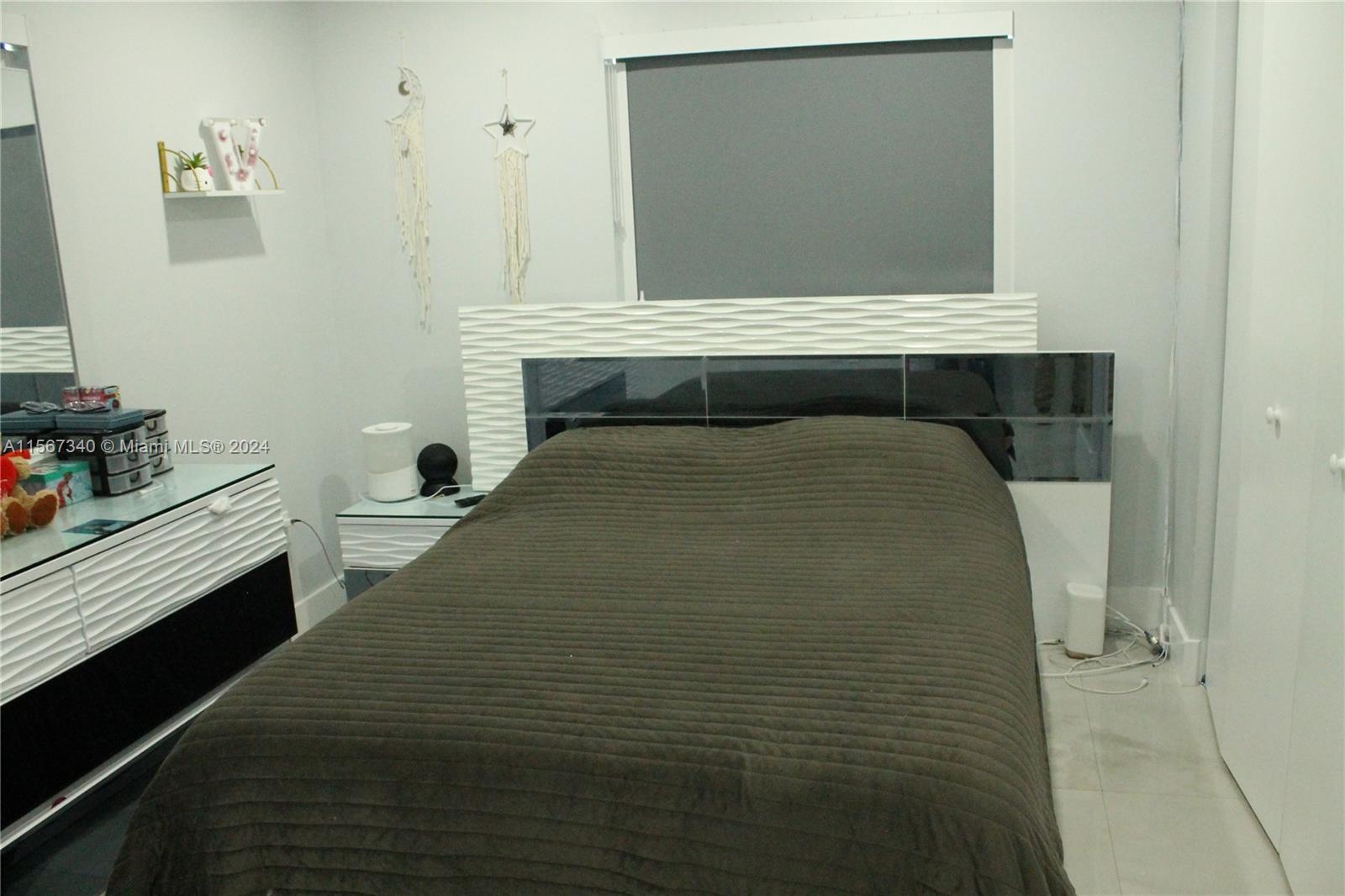 27665 SW 163rd Ave, Homestead, Florida 33031, 5 Bedrooms Bedrooms, ,3 BathroomsBathrooms,Residential,For Sale,27665 SW 163rd Ave,A11567340